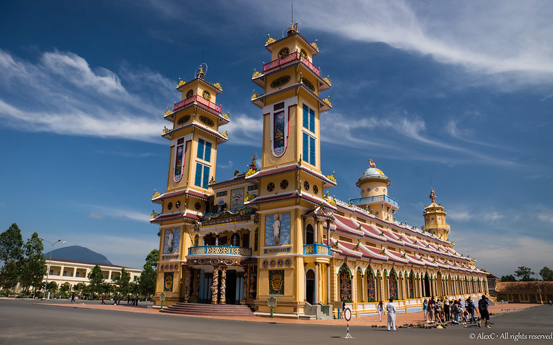Tây Ninh- Viếng Núi Bà Đen- Tòa Thánh Tây Ninh- Khu Du Lịch Long Điền Sơn